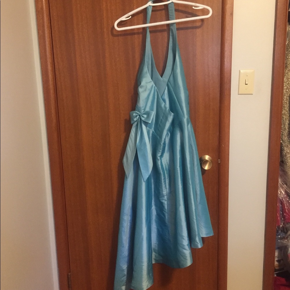 Gown - Picture 2 of 5